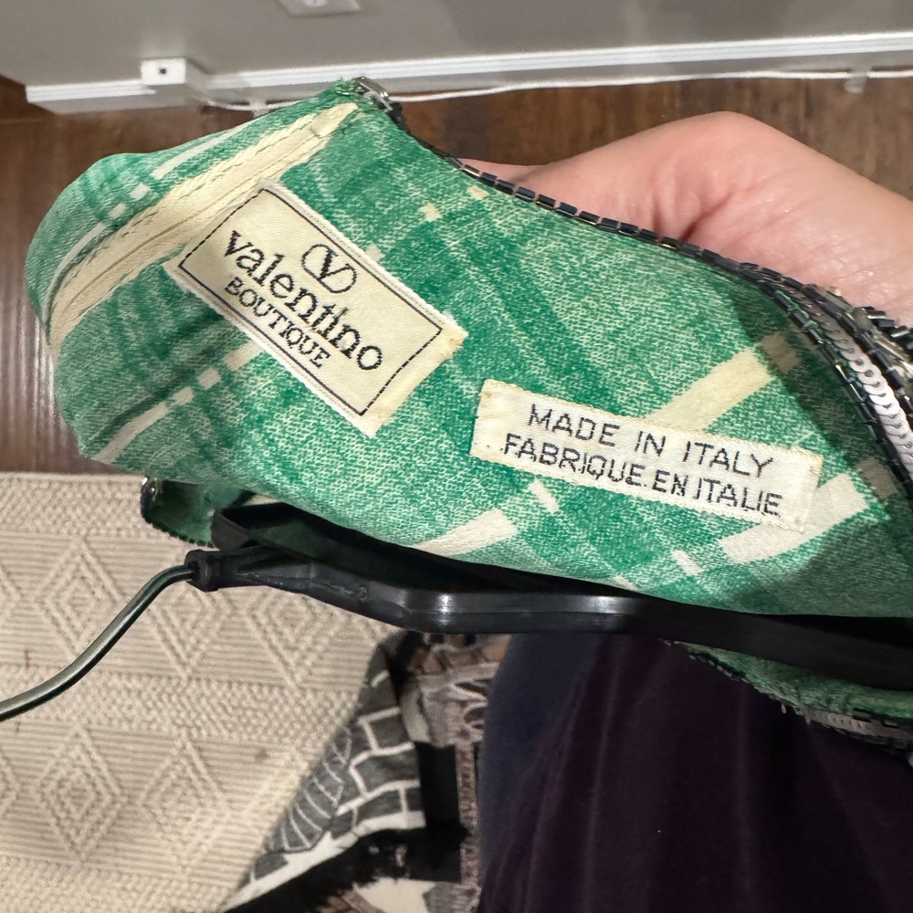 VALENTINO Boutique Green Plaid Fabric with Silver Zipper - Picture 3 of 8